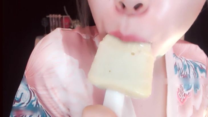 [虎牙肉淼淼]仆人系列 舔主人的雪糕