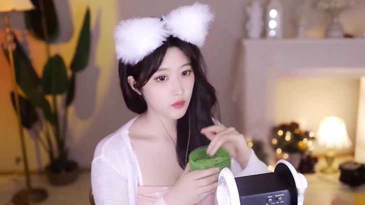 ASMR大伊伊 吸管＋芦荟胶