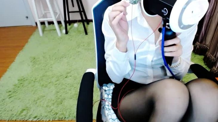 [斗鱼冷小六]飞机办卡助眠ASMR视频集 21